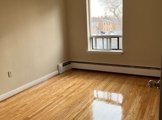 230 Wilmington Ave #3, Toronto, ON M3H 5K2
