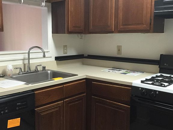 3rd image of 1507 E Fairmount Ave