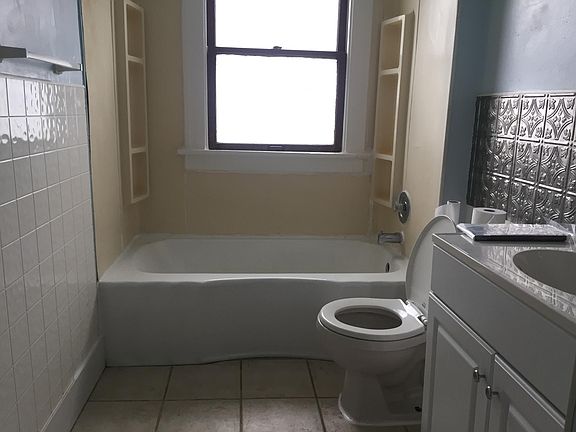 4th image of 17825 Northwood Ave