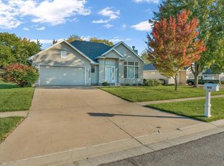 3912 SW Stonybrook Dr, Topeka, KS 66610