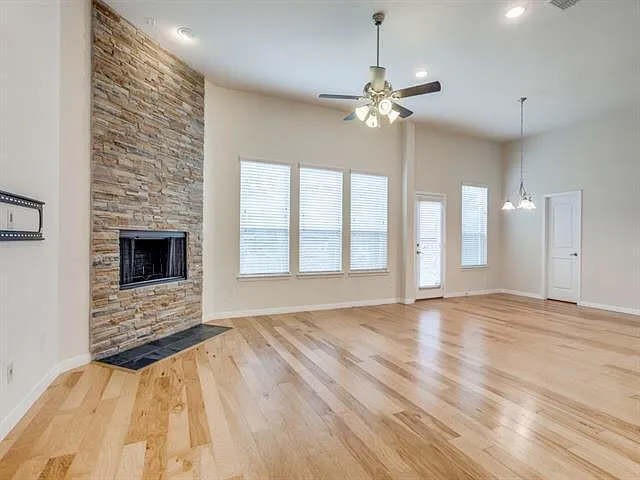 954 Pheasant Dr — Photo 19