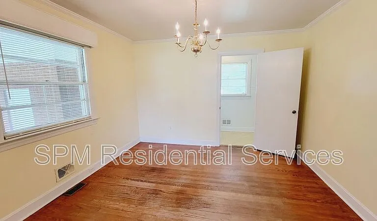2512 Castle Hayne Rd — Photo 5