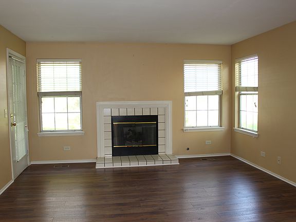 4th image of 204 Glasgow Ln #204