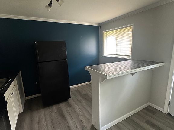4th image of 115 Eastern Ave #121