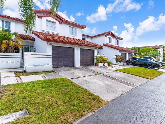 3rd image of 8407 SW 208th Ter