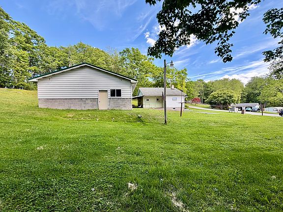4th image of 213 Martins Rd