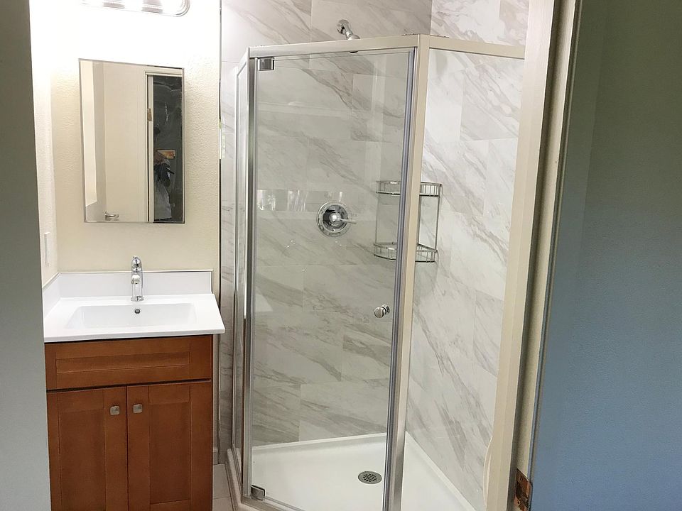 2nd image of 20 Vance Ln