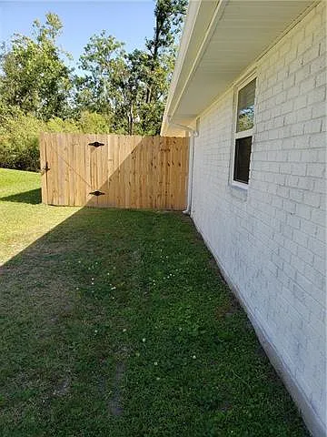 644 Camelia Ave — Photo 9