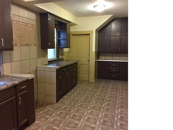 2nd image of 901 Homer Ave