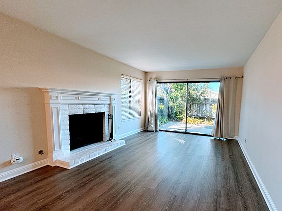 3rd image of 994 Shoal Dr