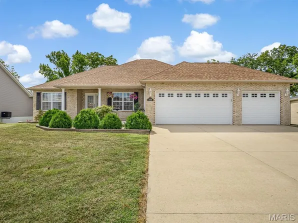 1016 Oak Creek Ln, Waterloo, IL 62298