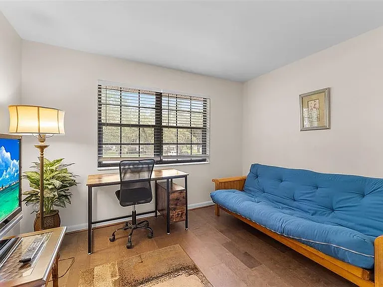 19505 Quesada Ave — Photo 24