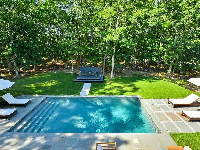 35 Woodthrush Ln — Photo 3