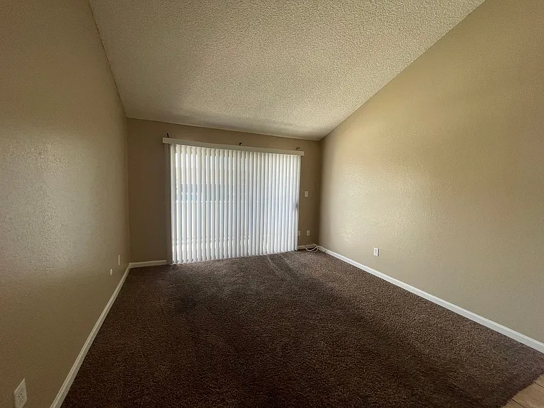 4830 Columbus St — Photo 8