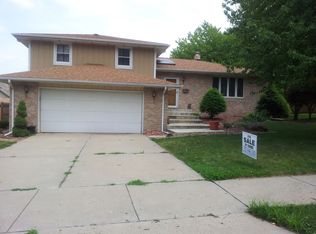 8331 White Oak Ave, Munster, IN 46321