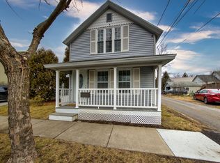 18 Vermont St, Saratoga Springs, NY 12866