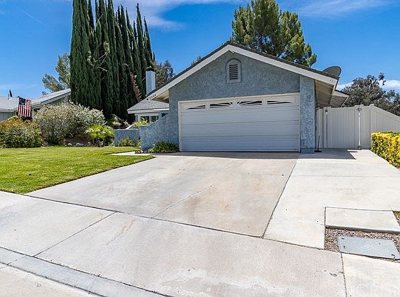 3rd image of 23144 Magnolia Glen Dr