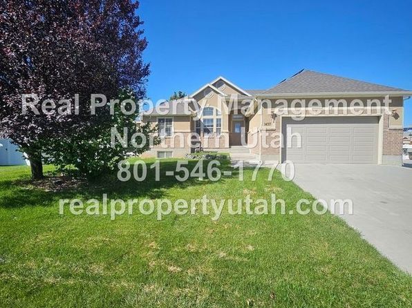 1437 N 3775 W