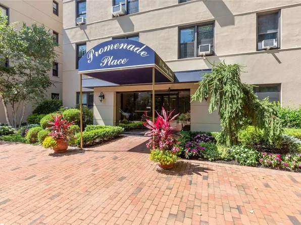 11 Wooleys Lane #2S, Great Neck, NY 11023