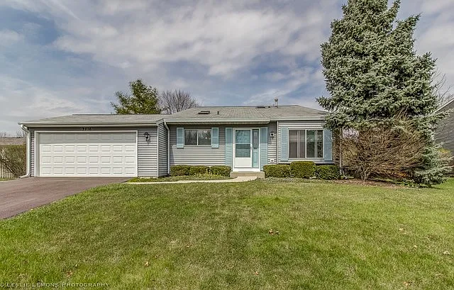 2816 Springdale Cir photo 1