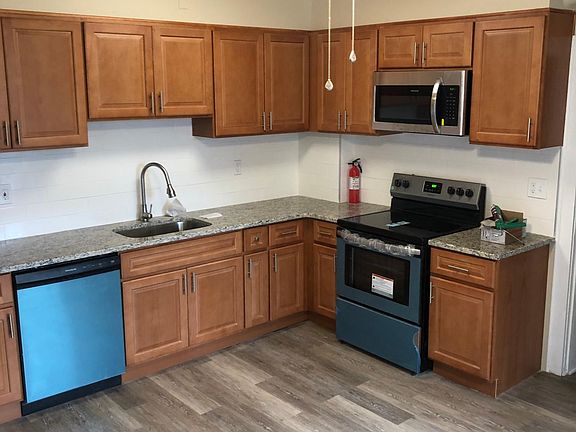 2nd image of 102 W Broad St #1