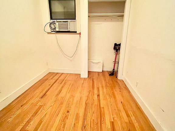 5th image of 87 Christopher St APT 8