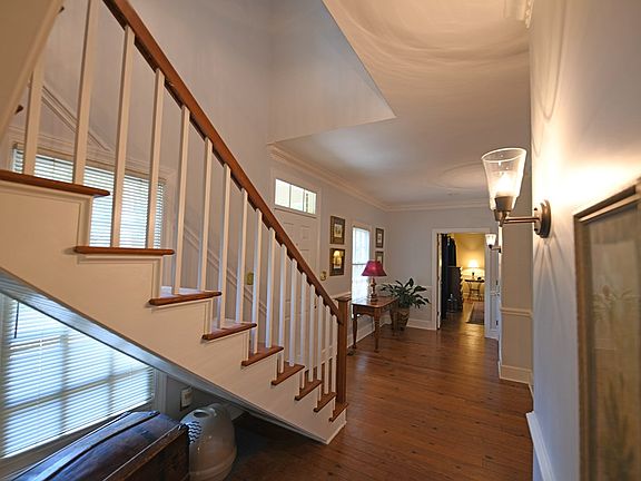 2nd image of 502 Gatewood Dr