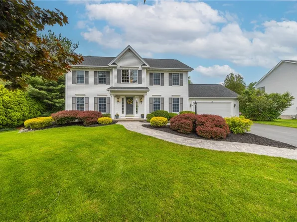 28 Scarborough Park, Rochester, NY 14625