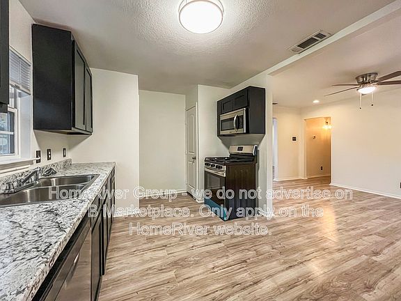 5th image of 2939 Frio Dr