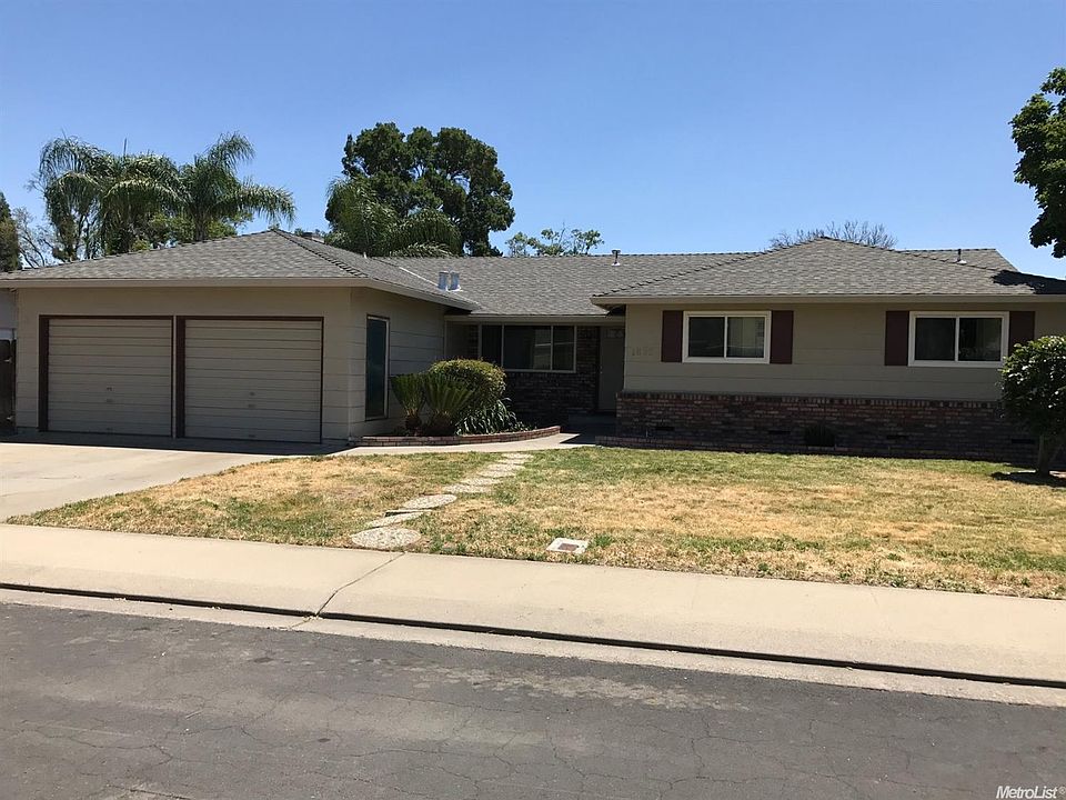 2nd image of 1832 Covington Way