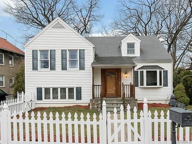 2nd image of 35 Holland Ave