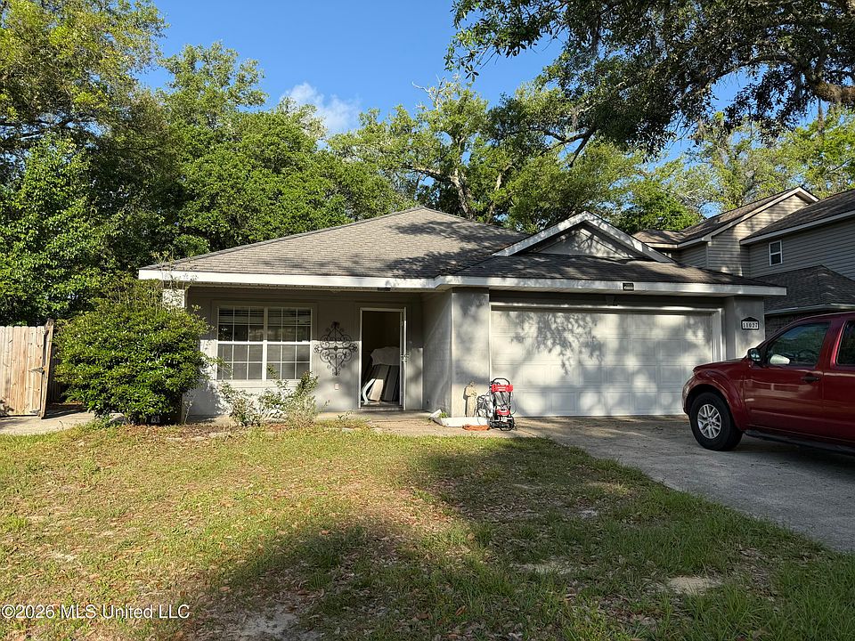 1st image of 11027 Oakcrest Dr