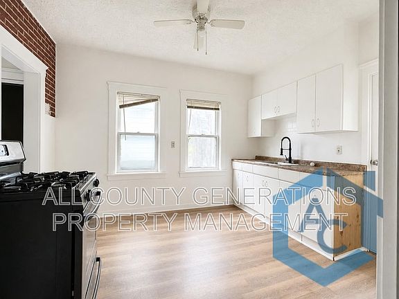 2nd image of 2812 E 117th St