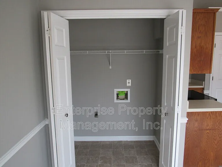 7037 Meadowlands Pl — Photo 19