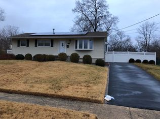13 Indiana Ave, Jackson, NJ 08527