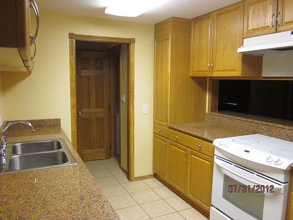 5th image of 17317 40th Ave S