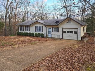 17 S Odessa Dr, Cherokee Village, AR 72529