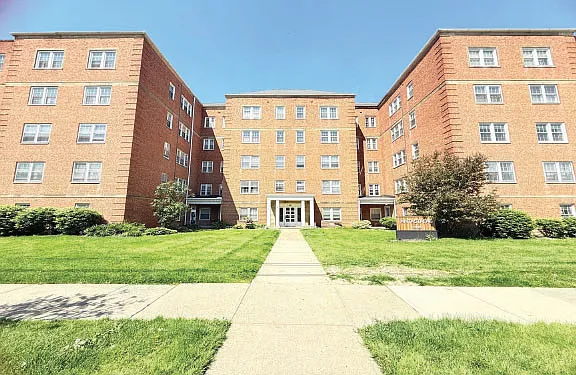 Aristocrat Apartments