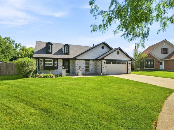 326 Homewood Dr, Bolingbrook, IL 60440