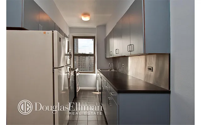 Rented by Douglas Elliman | media 28