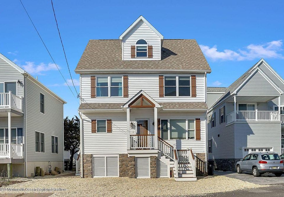 1st image of 13 Harborside Dr E