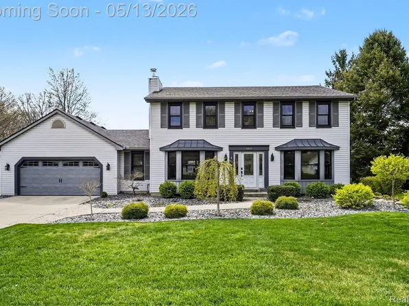 6419 Almond Ln, Clarkston, MI 48346