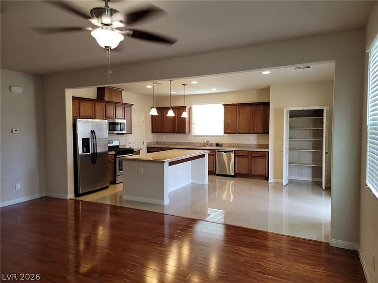 318 Glacier Meadow Rd — Photo 9