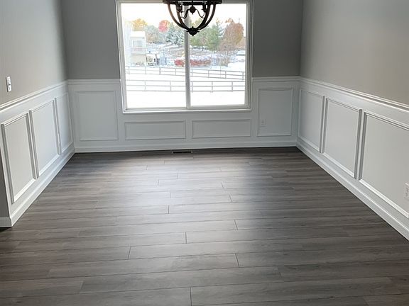 5th image of 9097 Wisteria Ct
