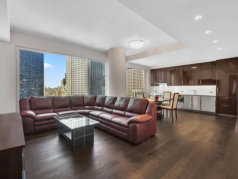 20 W 53rd St #32B — Photo 3