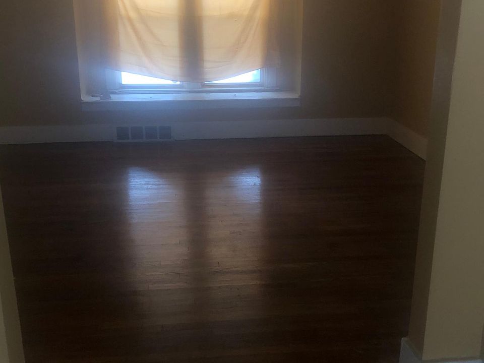 1st image of 162 Monterey St