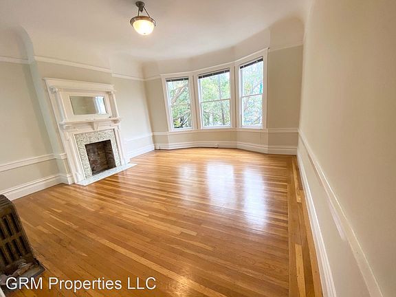 2nd image of 710 Clayton St #4