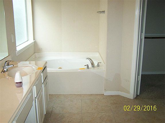3rd image of 7019 Chatham Lake Ln