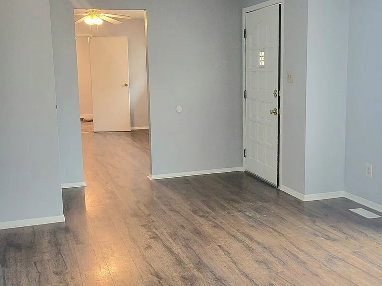 4145 Camelot Dr — Photo 3