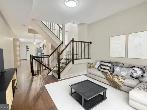 3220 E Baltimore St, Baltimore, MD 21224